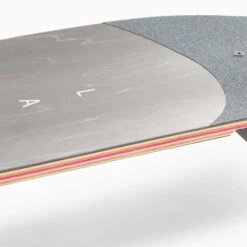 LANDYACHTZ Stratus Sanctuary 45,5" - COMPLETE -Verkauf Von Surfausrüstung 122CP DNCSTRSA Stratus 46 Sanctuary skateboard 2 AD 0308 WEB