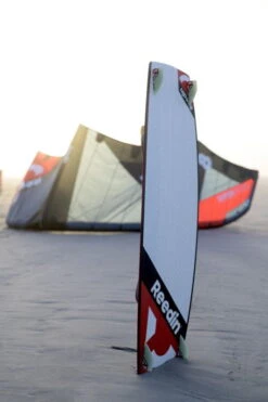 REEDIN KevPro V3 (inkl. 5cm Finnen) -Verkauf Von Surfausrüstung CK 2201118 Reedin 0107 bei brettsport de