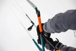 Flysurfer Connect² Control Bar -Verkauf Von Surfausrüstung FLYSURFER CONNECT2 snow 04 1920px bei brettsport de