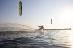 Flysurfer Sonic4 Kite -Verkauf Von Surfausrüstung FLYSURFER SONIC4 Muiderberg Netherlands byRamonSchoenmaker Action 13 brettsport