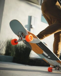 Loaded Mata Hari Custom Complete -Verkauf Von Surfausrüstung Loaded Mata Hari action lifestyle 15 bei brettsport de