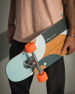 Loaded Mata Hari Custom Complete -Verkauf Von Surfausrüstung Loaded Mata Hari action lifestyle 19 bei brettsport de