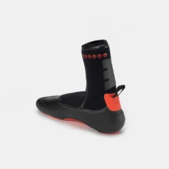 SOLITE Boots 8mm Custom Black/Red -Verkauf Von Surfausrüstung Solite8MMCustomRedBackThreeQuarter 1 2040x