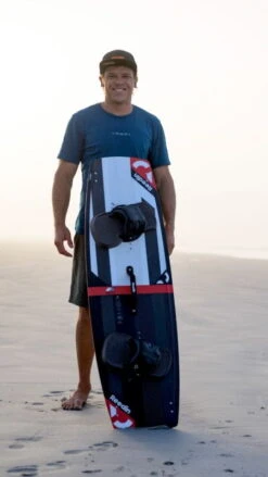 REEDIN KevPro V3 (inkl. 5cm Finnen) -Verkauf Von Surfausrüstung kevproaction3 bei brettsport de bei brettsport de